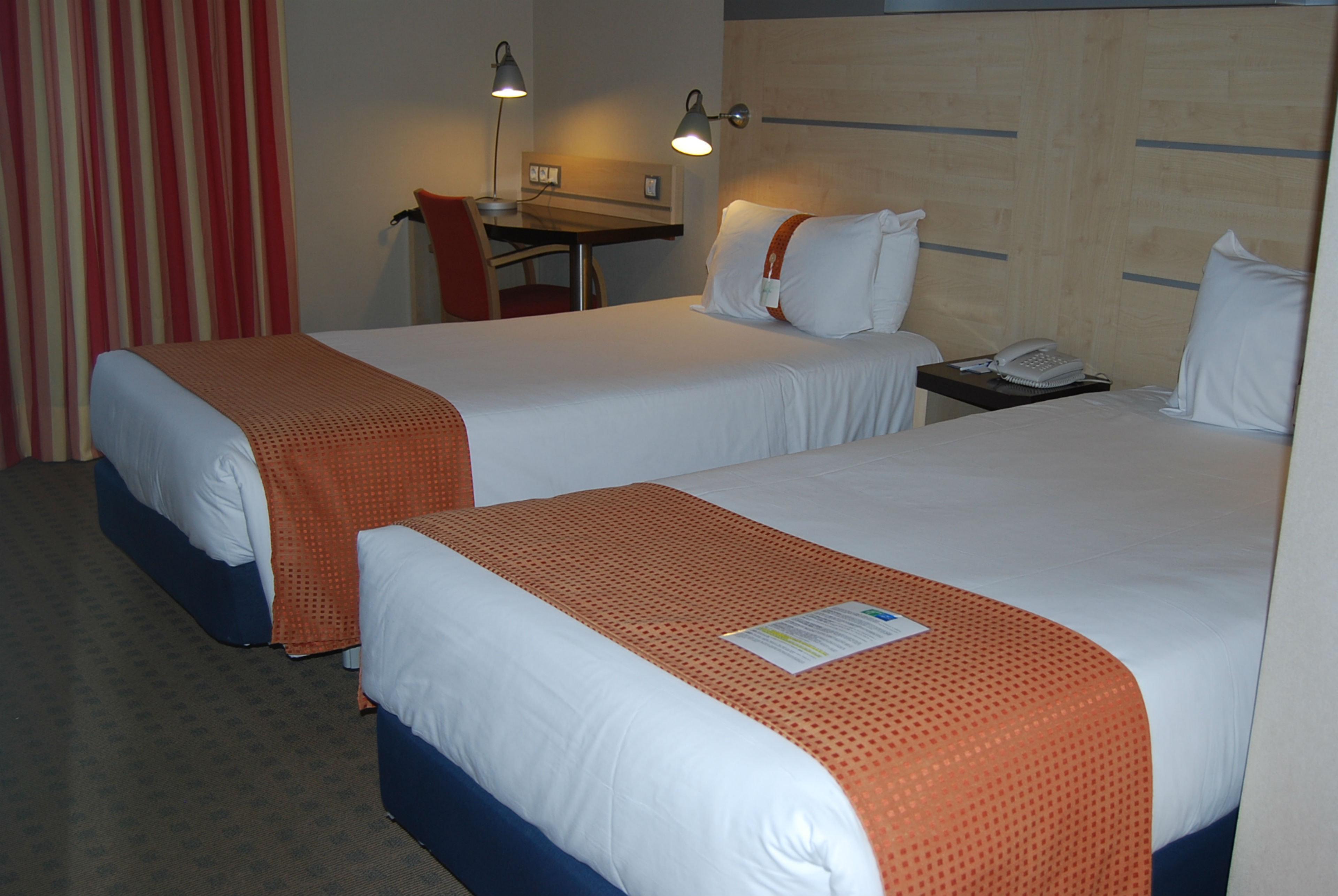 Holiday Inn Express Valencia Bonaire, An Ihg Hotel Aldaia Bagian luar foto